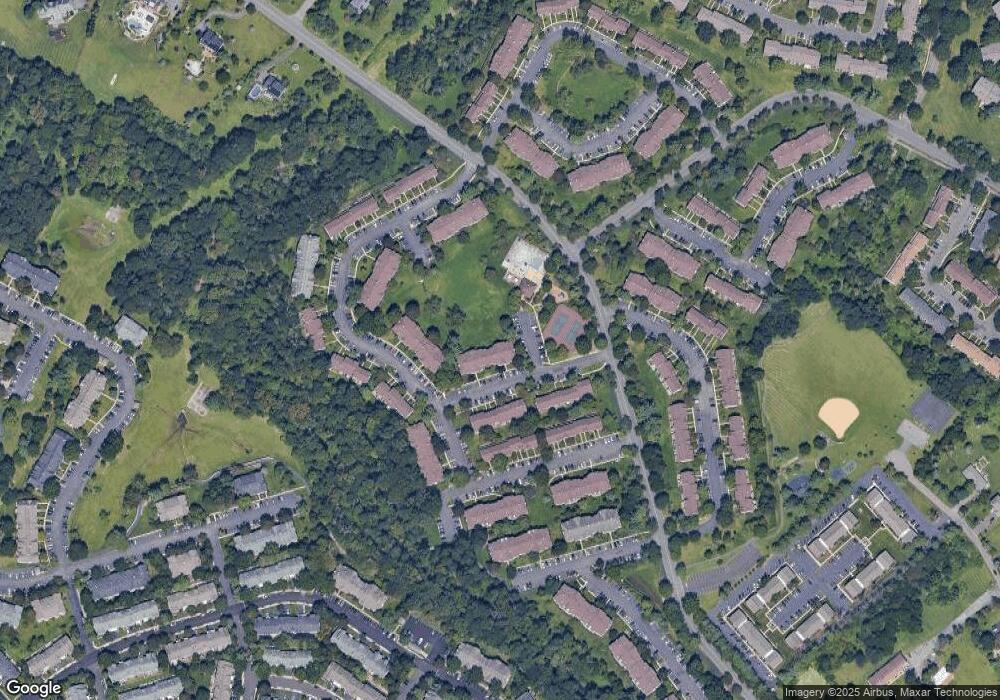 24 Bethany Ct, Franklin Park, NJ 08823 - photo 1