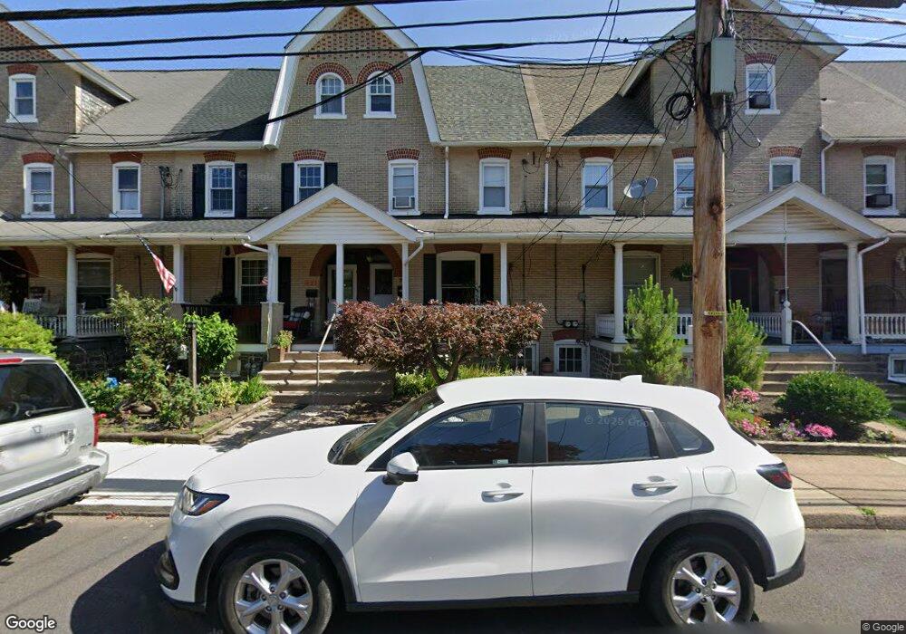 623 Juniper St, Quakertown, PA 18951 - photo 1