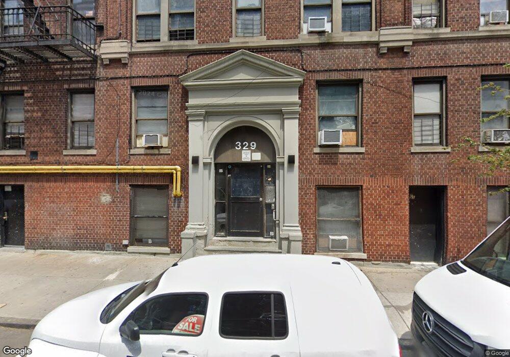 329 E 197th St, Bronx, NY 10458 - photo 1