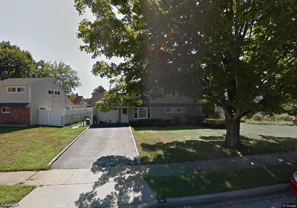 38 Skylark Ln, Levittown, NY 11756 - photo 1