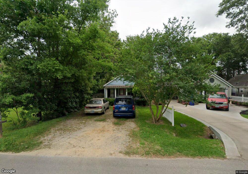 648 Hospital St, Tomball, TX 77375 - photo 1