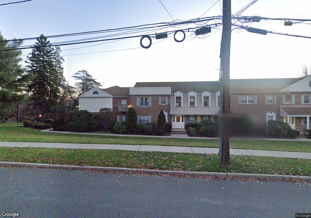 350 Maple Ave unit 3, Oradell, NJ 07649 - photo 1