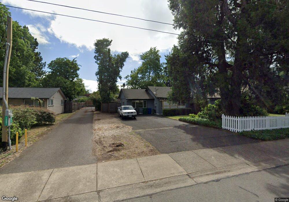 1361 Bogart Ln, Eugene, OR 97401 - photo 1