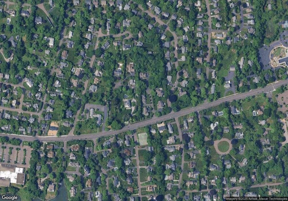 4 Bishops Gate Rd, Darien, CT 06820 - photo 1