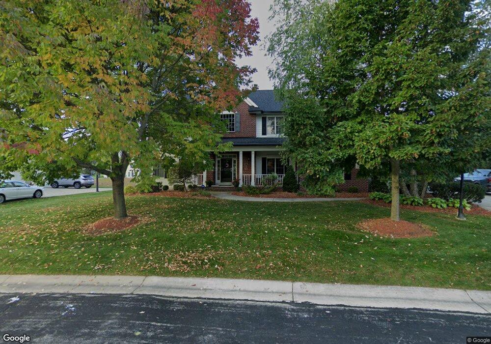 W150N7317 Wood View Dr, Menomonee Falls, WI 53051 - photo 1