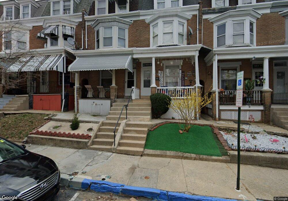 925 Pear St, Reading, PA 19601 - photo 1