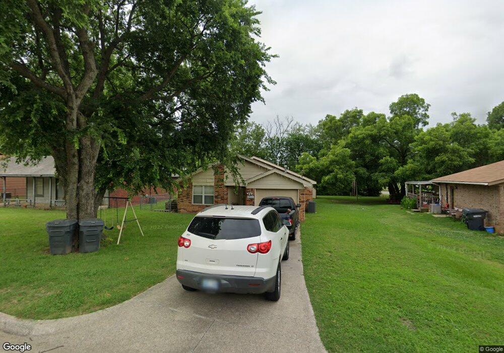 1712 Tower Dr, Ardmore, OK 73401 - photo 1