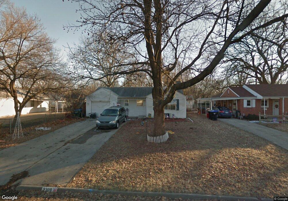 2309 SW 24th St, Topeka, KS 66611 - photo 1