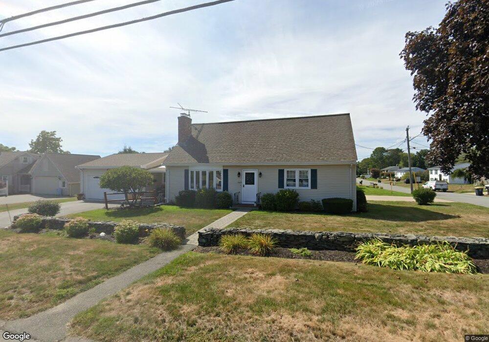 669 Read St, Somerset, MA 02726 - photo 1
