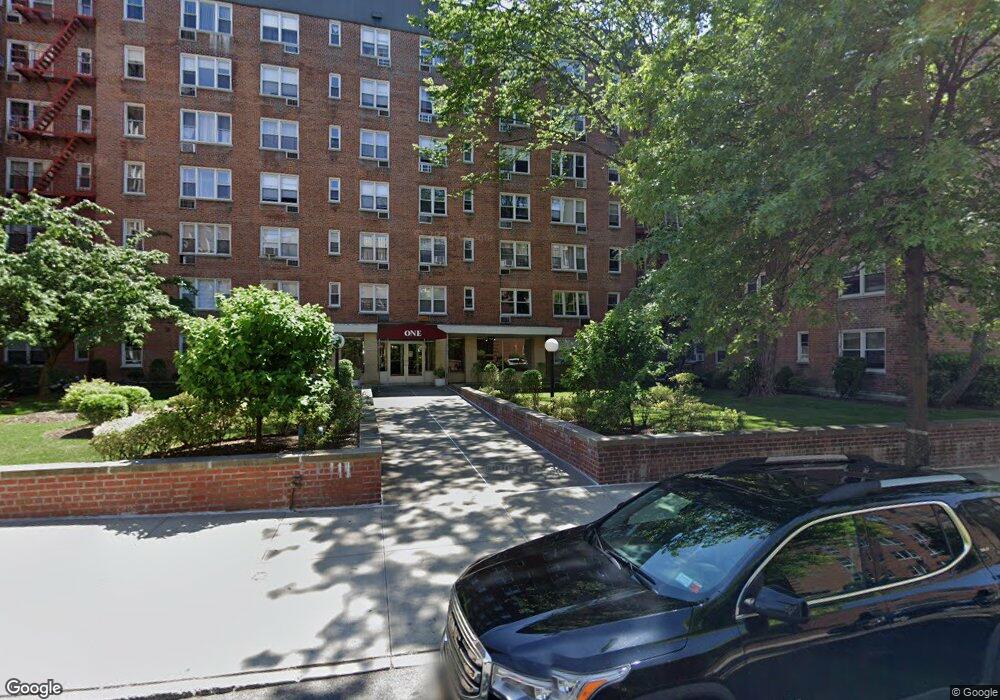 Sadore Lane Gardens unit 4P, Yonkers, NY 10710 - photo 1