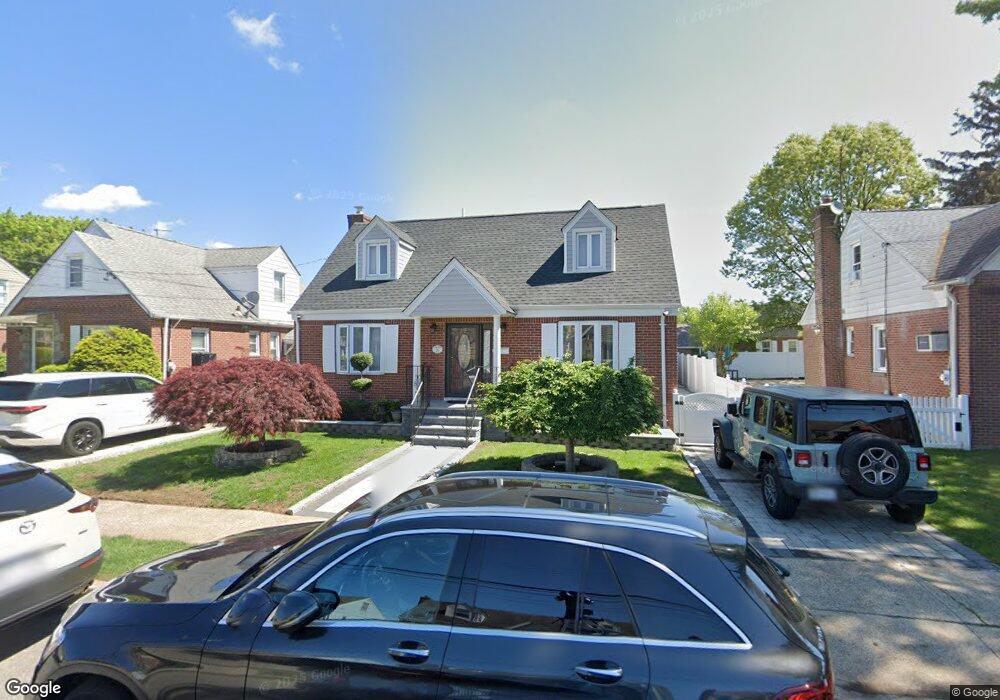 60 Paul Ave, New Hyde Park, NY 11040 - photo 1