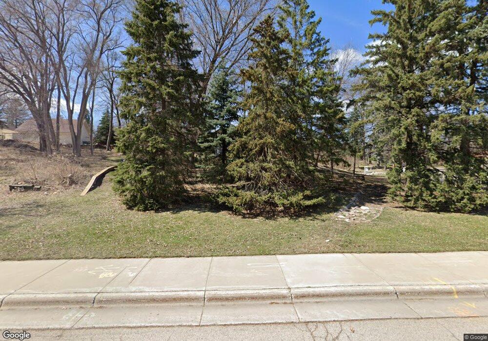 5924 Eden Prairie Rd, Minnetonka, MN 55345 - photo 1