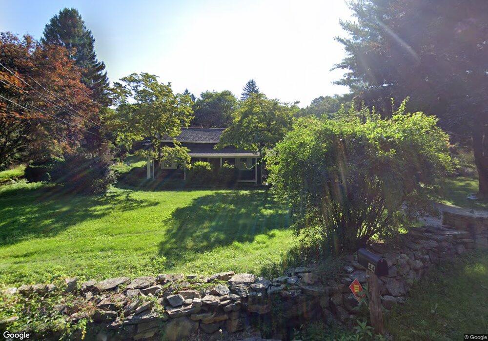 44 Beeholm Rd, Redding, CT 06896 - photo 1