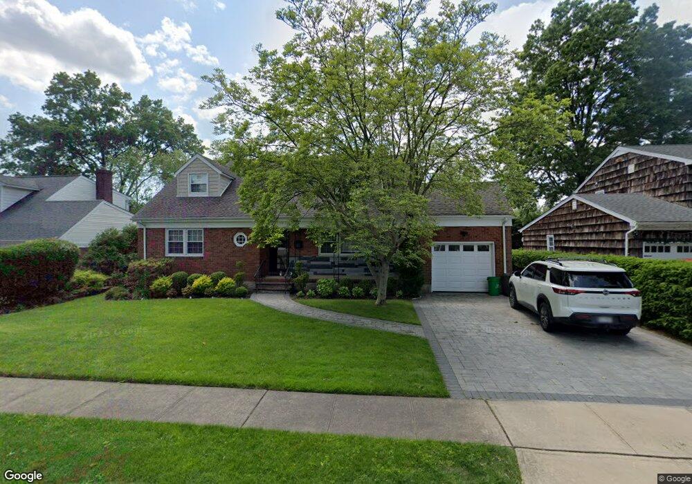 50 Prescott St, Garden City, NY 11530 - photo 1