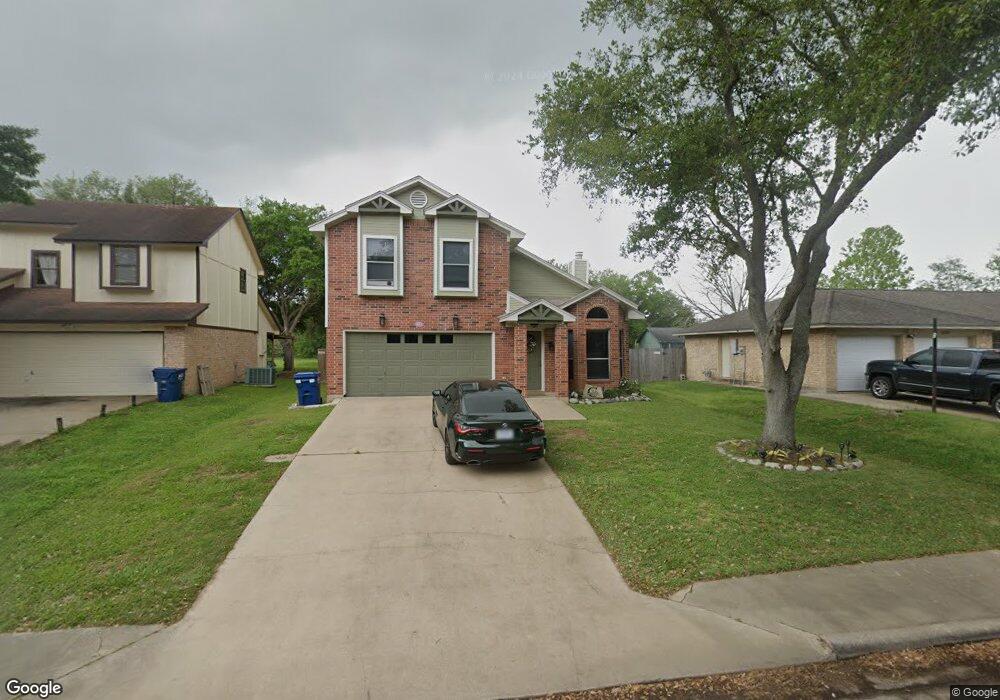 802 Live Oak Ave, Bay City, TX 77414 - photo 1