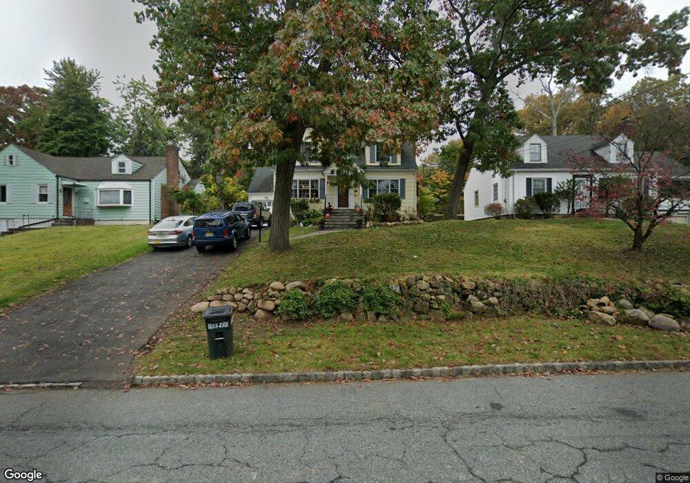 16 Sycamore Ave, Livingston, NJ 07039 - photo 1