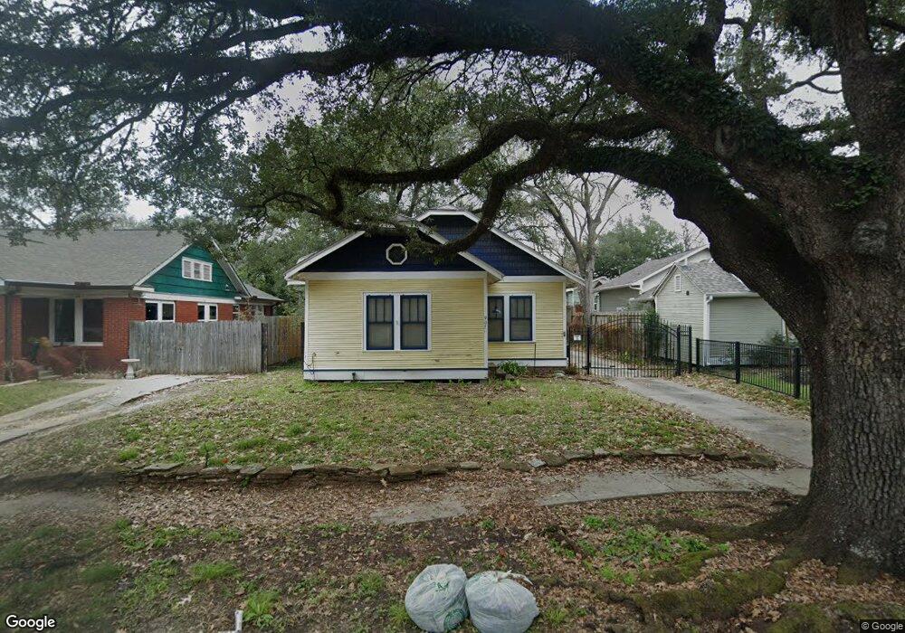 907 Pecore St, Houston, TX 77009 - photo 1