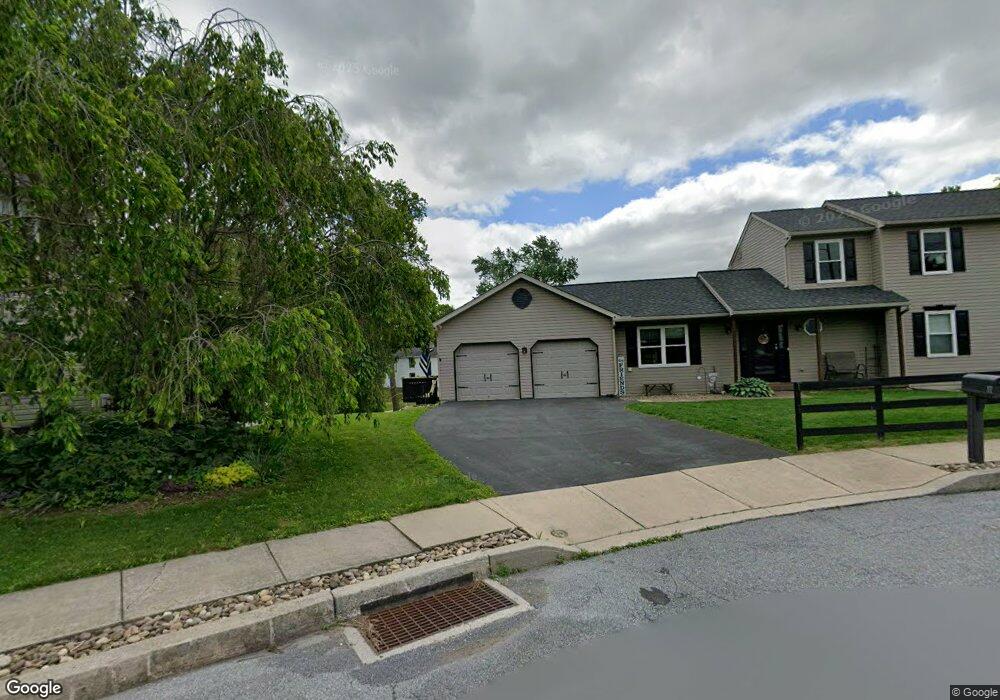 8 Tulpehocken Ct, Womelsdorf, PA 19567 - photo 1