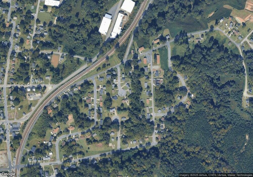 505 N Tipton Place, Reidsville, NC 27320 - photo 1