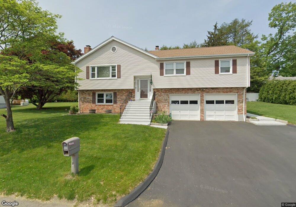 11 Pleasant St, Trumbull, CT 06611 - photo 1