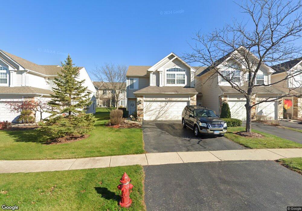 941 Viewpoint Dr, Lake In the Hills, IL 60156 - photo 1