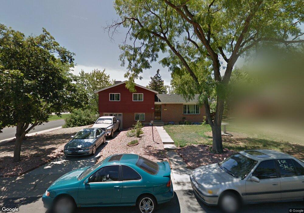 605 Elkhart St, Aurora, CO 80011 - photo 1