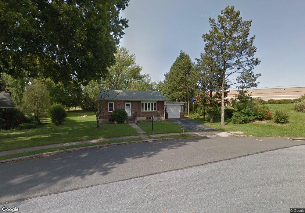 4611 Oak Cir, Reading, PA 19606 - photo 1