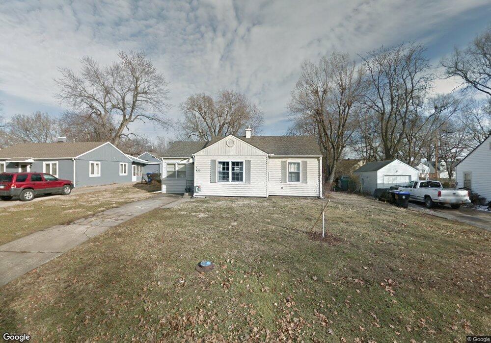 820 SW Saline St, Topeka, KS 66606 - photo 1