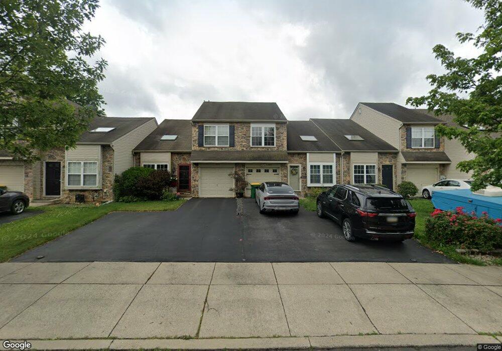 1034 Timberidge Ln, Allentown, PA 18106 - photo 1