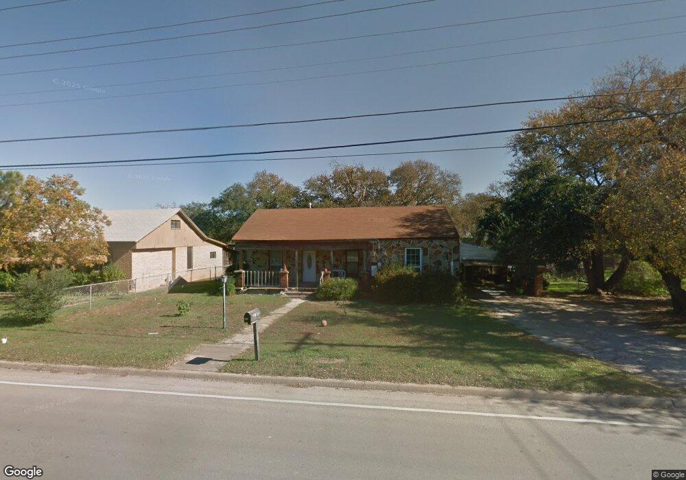 303 S Bowie Dr, Weatherford, TX 76086 - photo 1