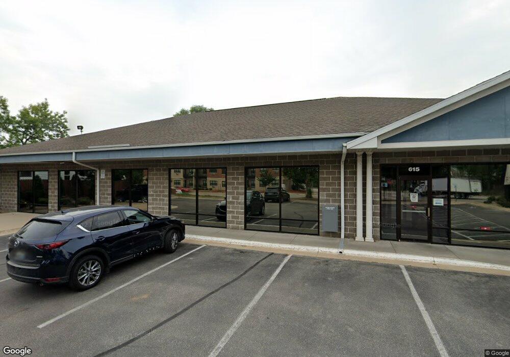 615 2nd St SW, Cedar Rapids, IA 52404 - photo 1