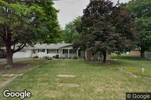 305 S East St, Moweaqua, IL 62550