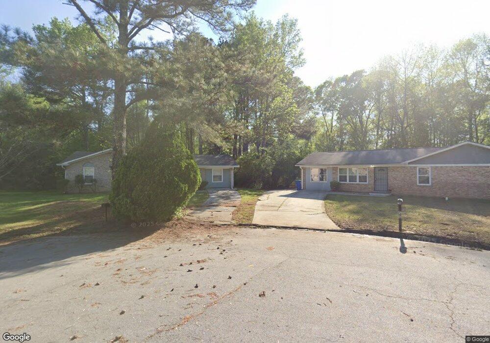 525 Cedar Wood Ct, Atlanta, GA 30349 - photo 1