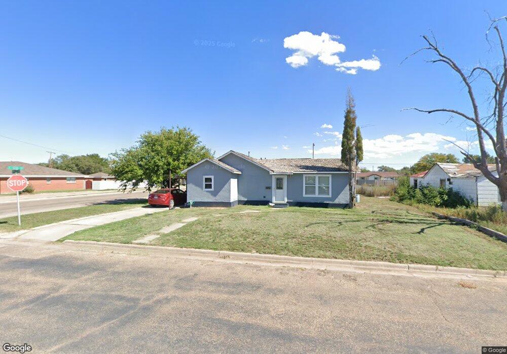 1001 Binkley Ave, Dumas, TX 79029 - photo 1