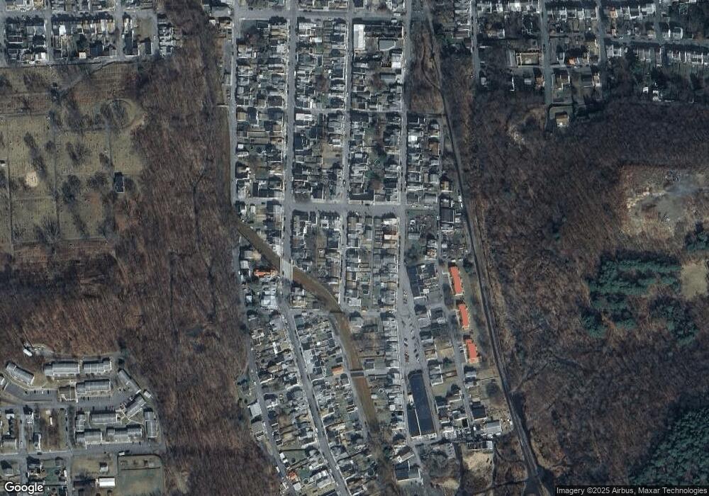 221 S Franklin St, Shamokin, PA 17872 - photo 1