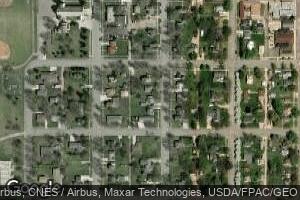 340 S 9th St, Bird Island, MN 55310