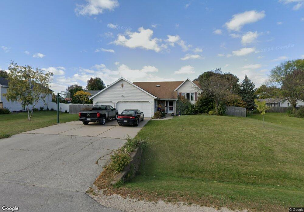 N9617 Golden Way, Appleton, WI 54915 - photo 1