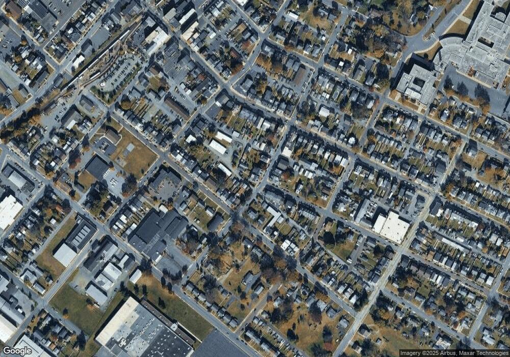 33 S Jefferson St, Boyertown, PA 19512 - photo 1