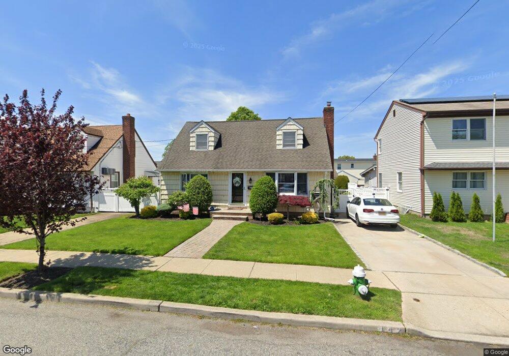 142 Rule St, Franklin Square, NY 11010 - photo 1