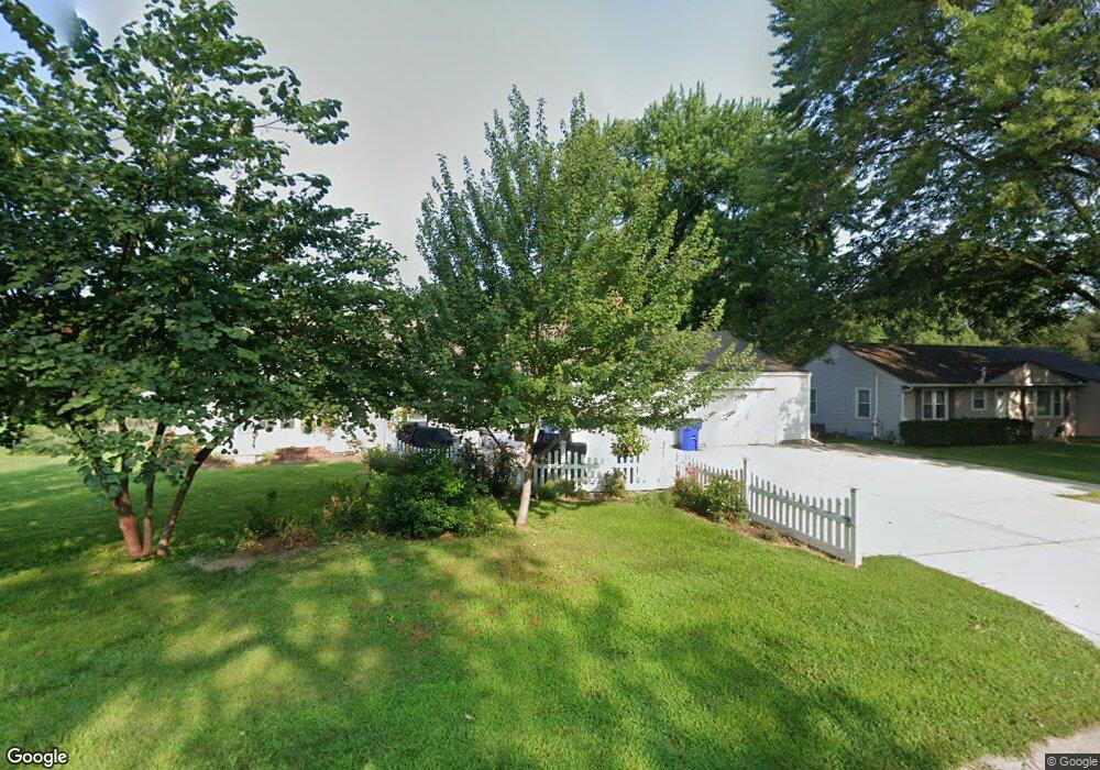 6632 Switzer St, Shawnee, KS 66203 - photo 1