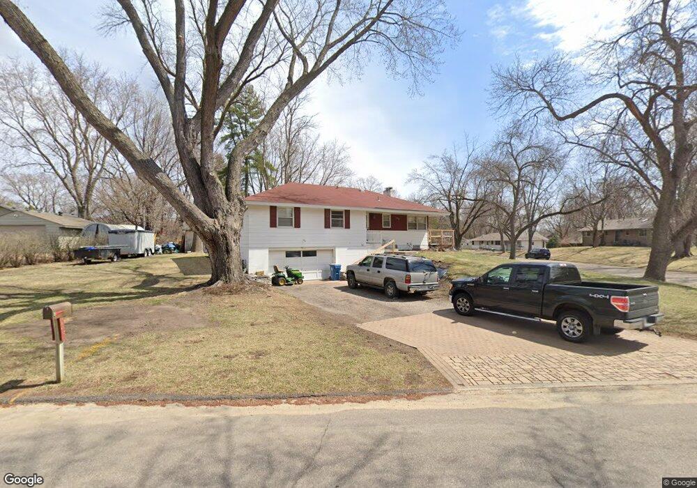 5611 Holiday Rd, Minnetonka, MN 55345 - photo 1