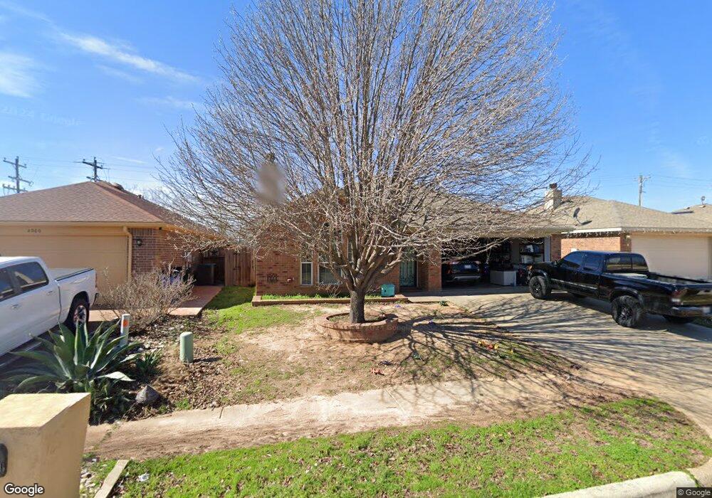 4002 Sapphire Ln, Granbury, TX 76049 - photo 1