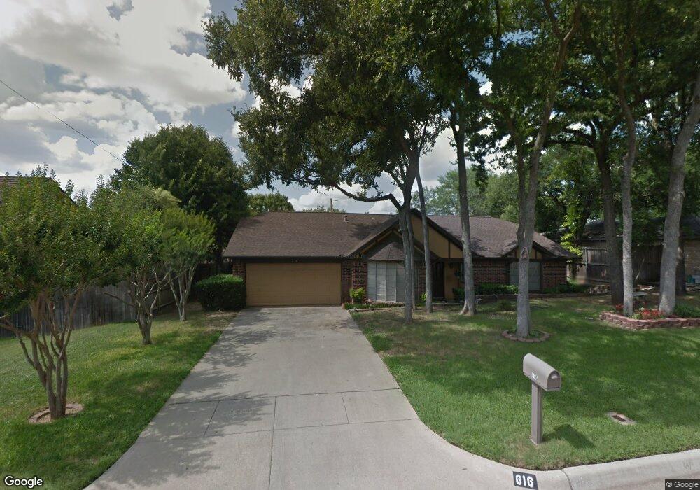 616 Stonehenge Dr, Hurst, TX 76054 - photo 1
