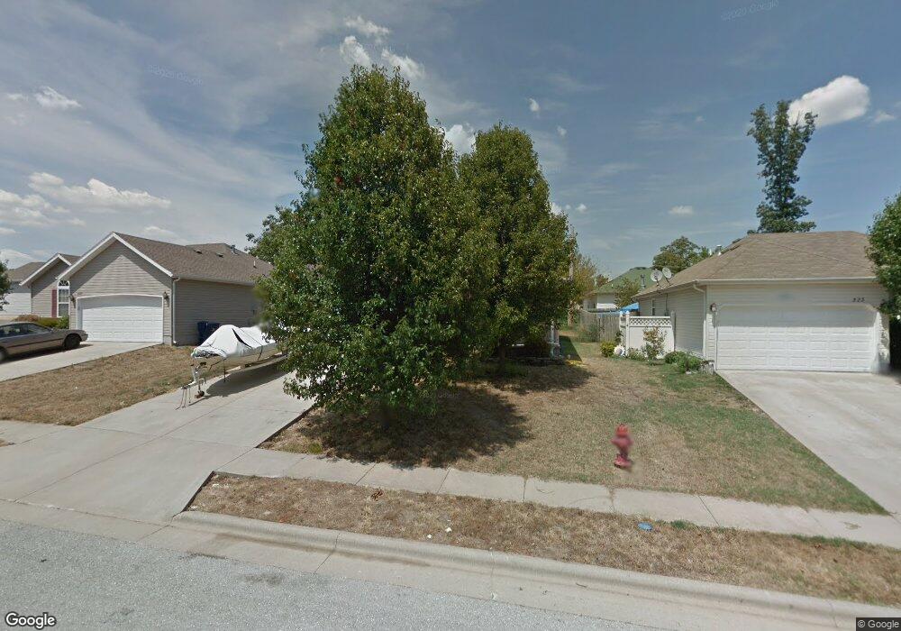 525 W Woodbine Rd, Nixa, MO 65714 - photo 1