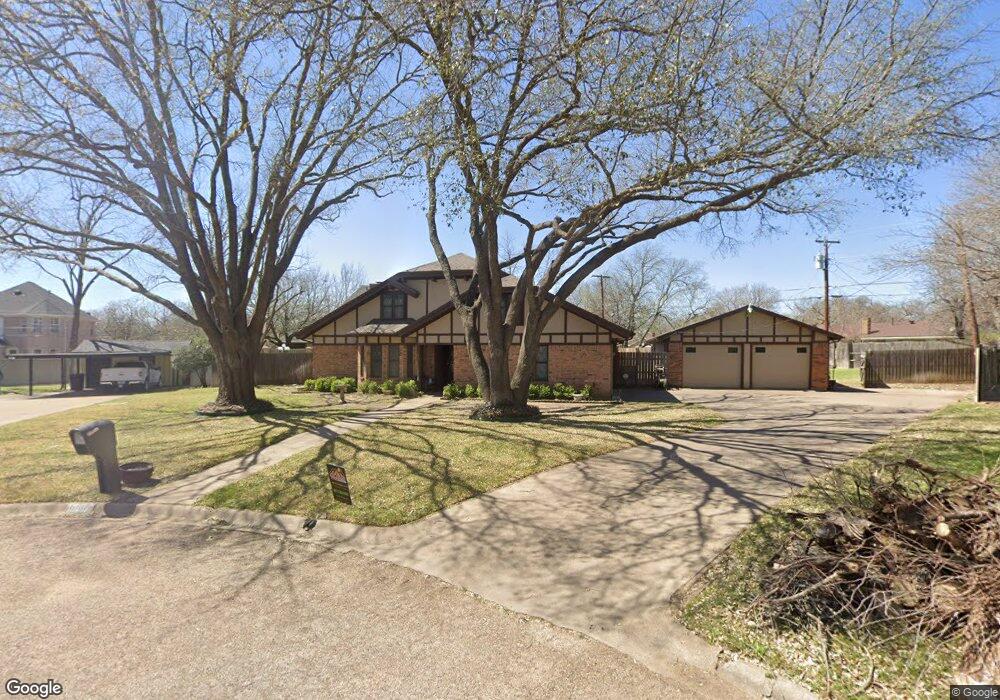 1007 Hilandale Ct, Cleburne, TX 76033 - photo 1