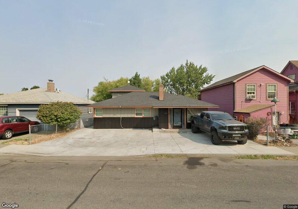 813 E 10th St, the Dalles, OR 97058 - photo 1