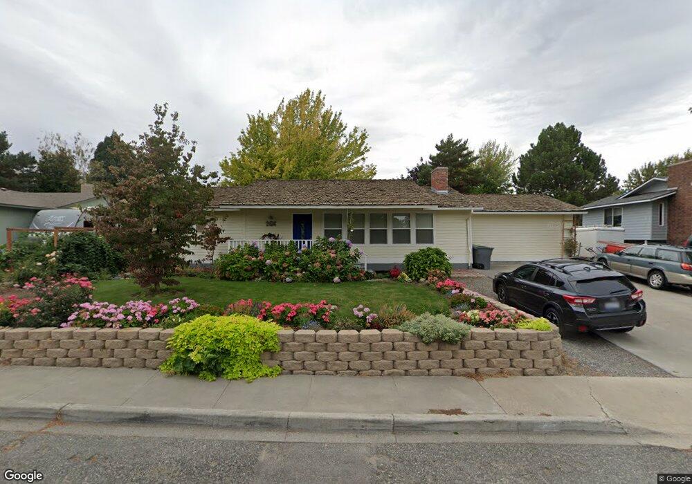 1939 Orchard Way, Richland, WA 99352 - photo 1