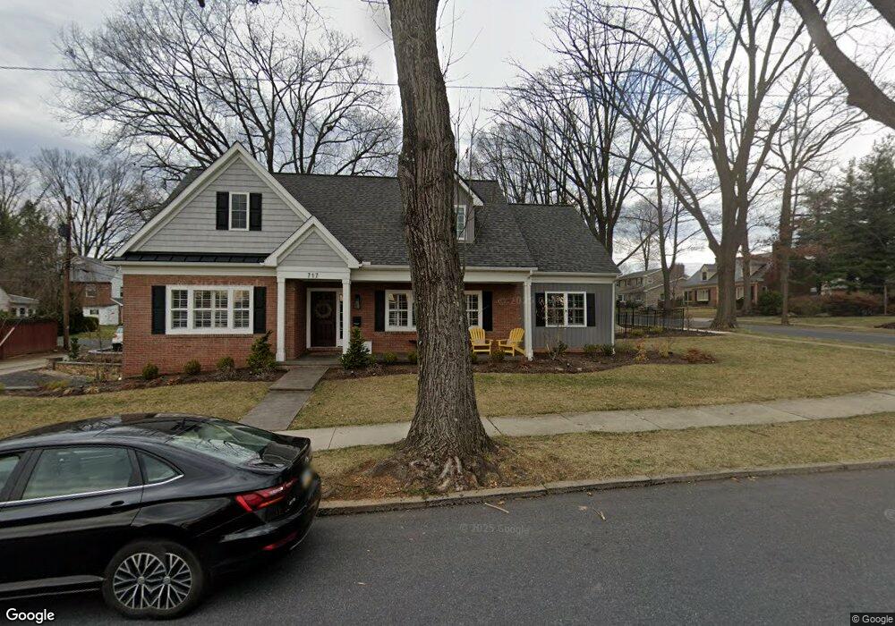 717 Wyoming Ave, Reading, PA 19610 - photo 1