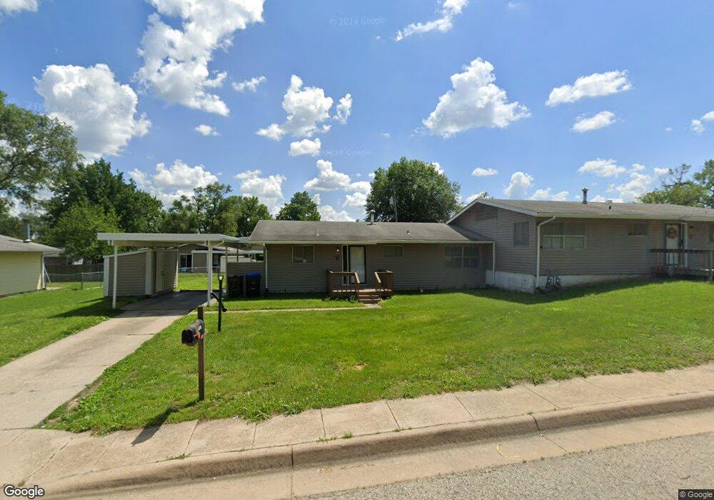 1607 SW Clearview Ln, Topeka, KS 66619 - photo 1