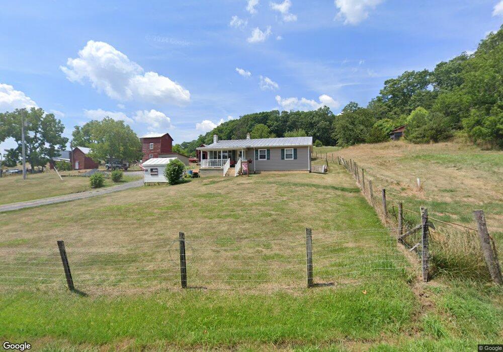 561 Dellinger Acres Rd, Edinburg, VA 22824 - photo 1